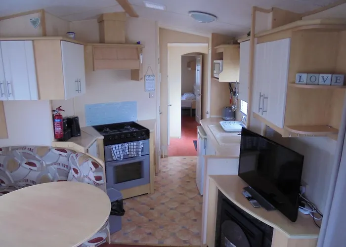 Sealands : Maple:- 6 Berth, Access To The Beach