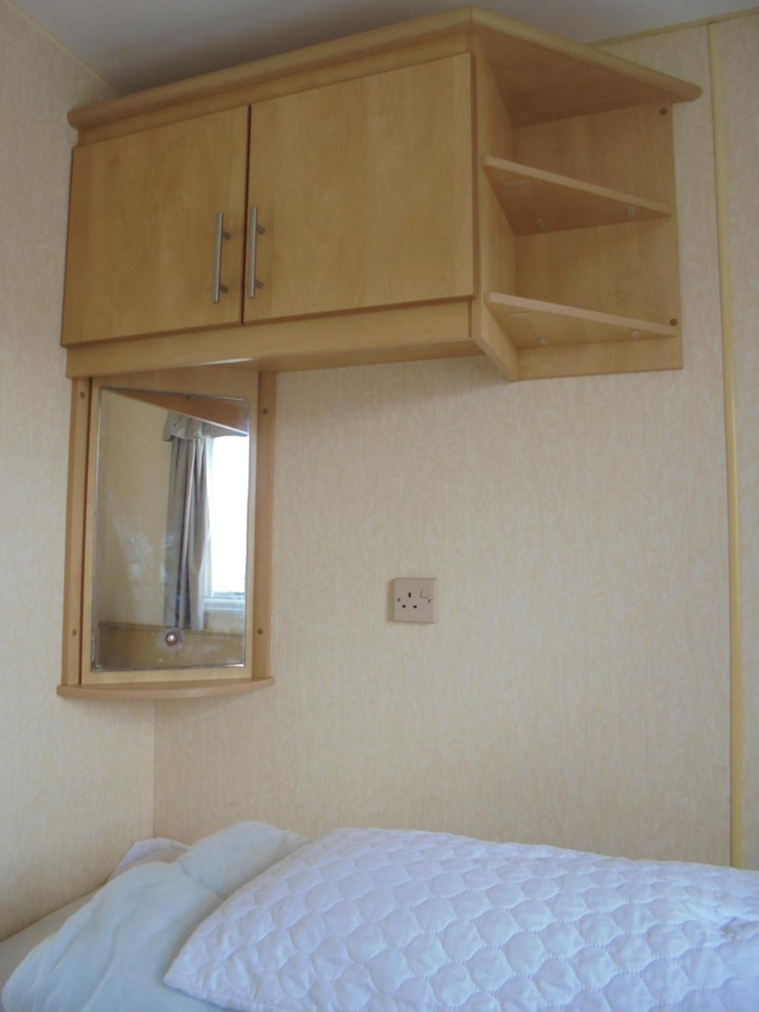 Sealands : Maple:- 6 Berth, Access To The Apartment *