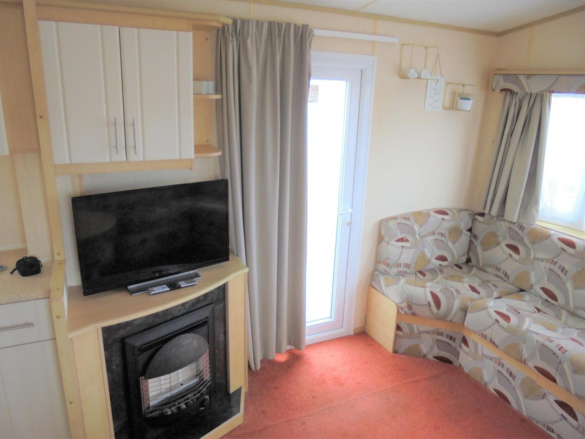 Sealands : Maple:- 6 Berth, Access To The Ingoldmells